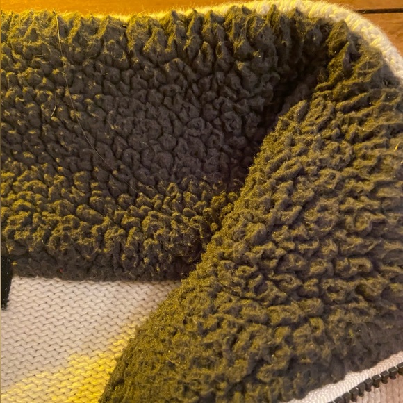 TRICOTS ST RAPHAEL mens gray,black,and white quarter zip jacket US size- medium - Picture 6 of 6